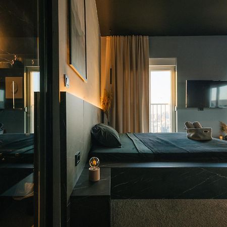 Etern Apart Hotel พริสตีนา ภายนอก รูปภาพ